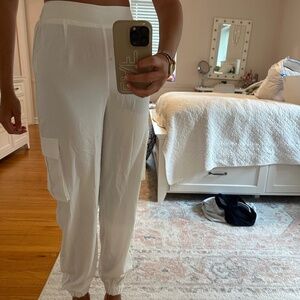 Superdown Silk White Cargo Pant size XS